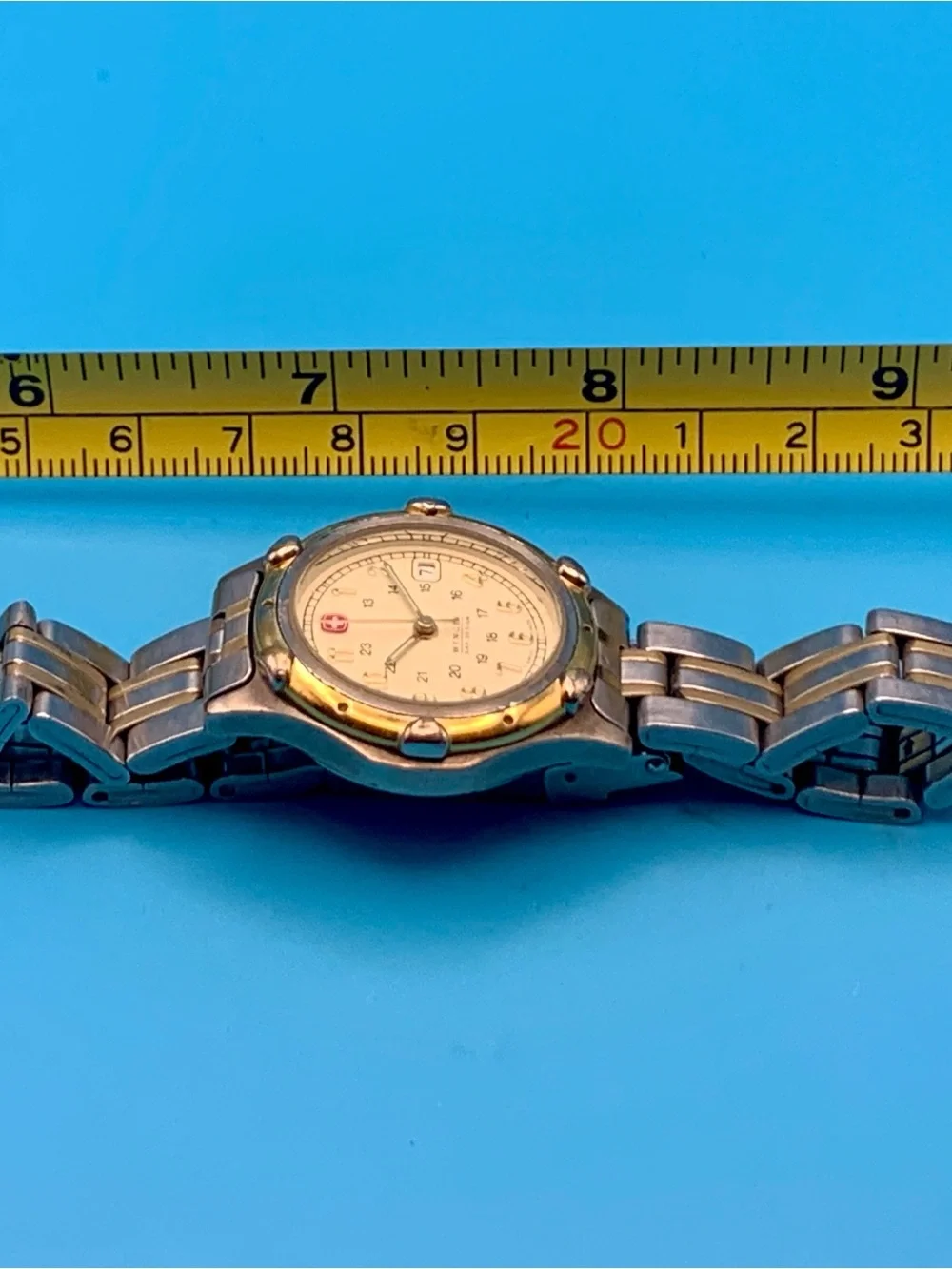WENGER S.A.K.DESIGN Women’s Vintage Swiss Military Field Watch Works New Battery